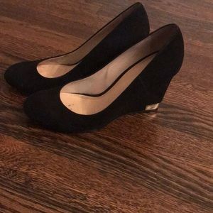 Tory Burch Black Suede Round Toes Wedges